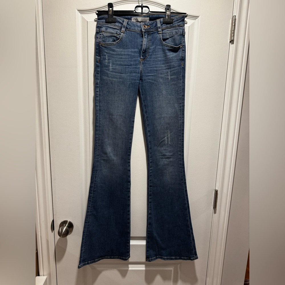 131-Zara distressed flare/bell bottom, medium denim jeans size 2